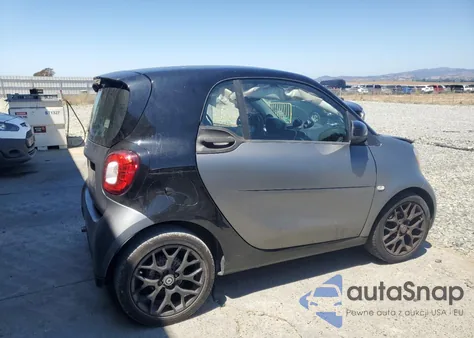 2016 Smart Fortwo из США, поврежденный, VIN WMEFJ5DA5GK069001